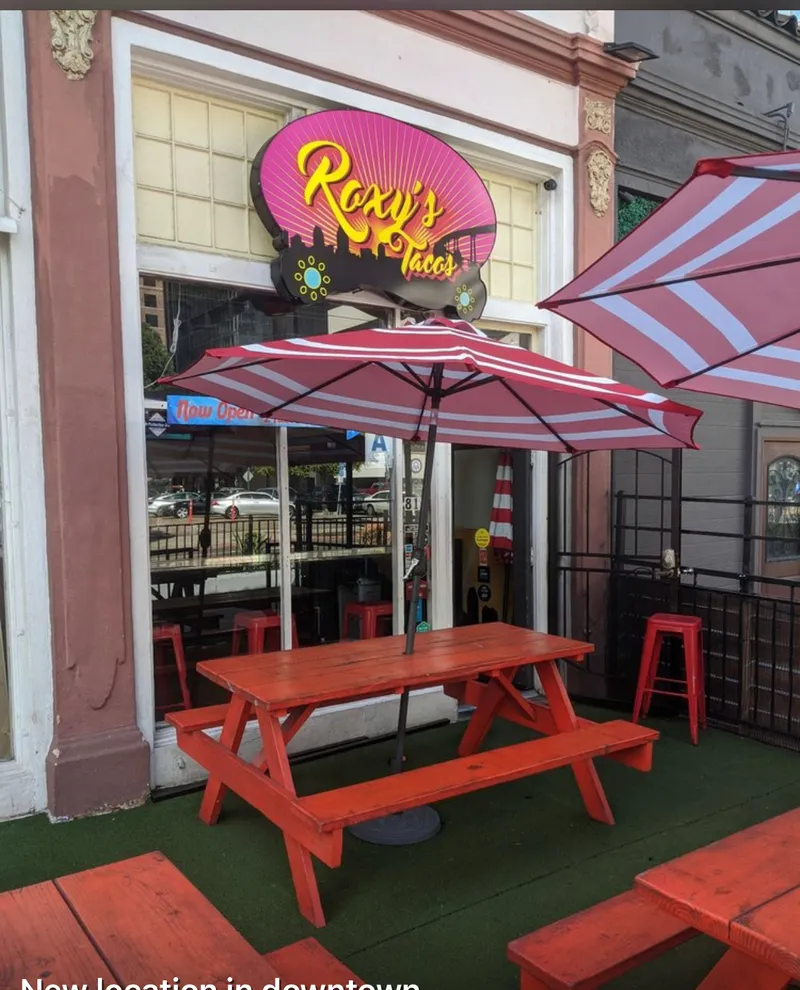 Roxy’s Tacos, Restaurants in East Village