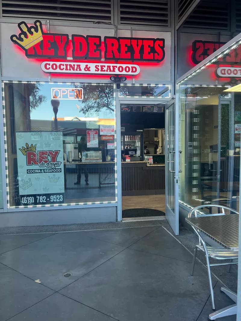Rey De Reyes Cocina And Seafood, Restaurants in East Village