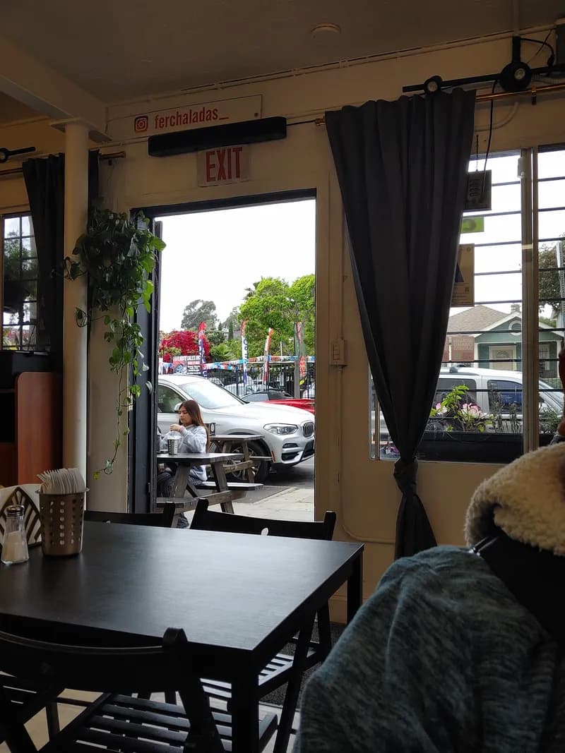 Ferchaladas birria & mariscos, Restaurants in Logan Heights