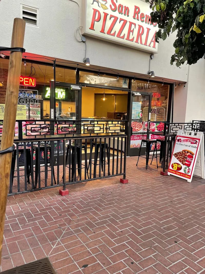 San Remo Pizzeria, Pizza in Gaslamp Quarter