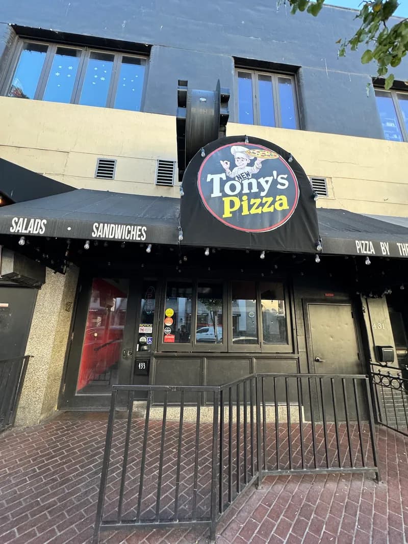 New Tony's Pizza, Pizza in Gaslamp Quarter