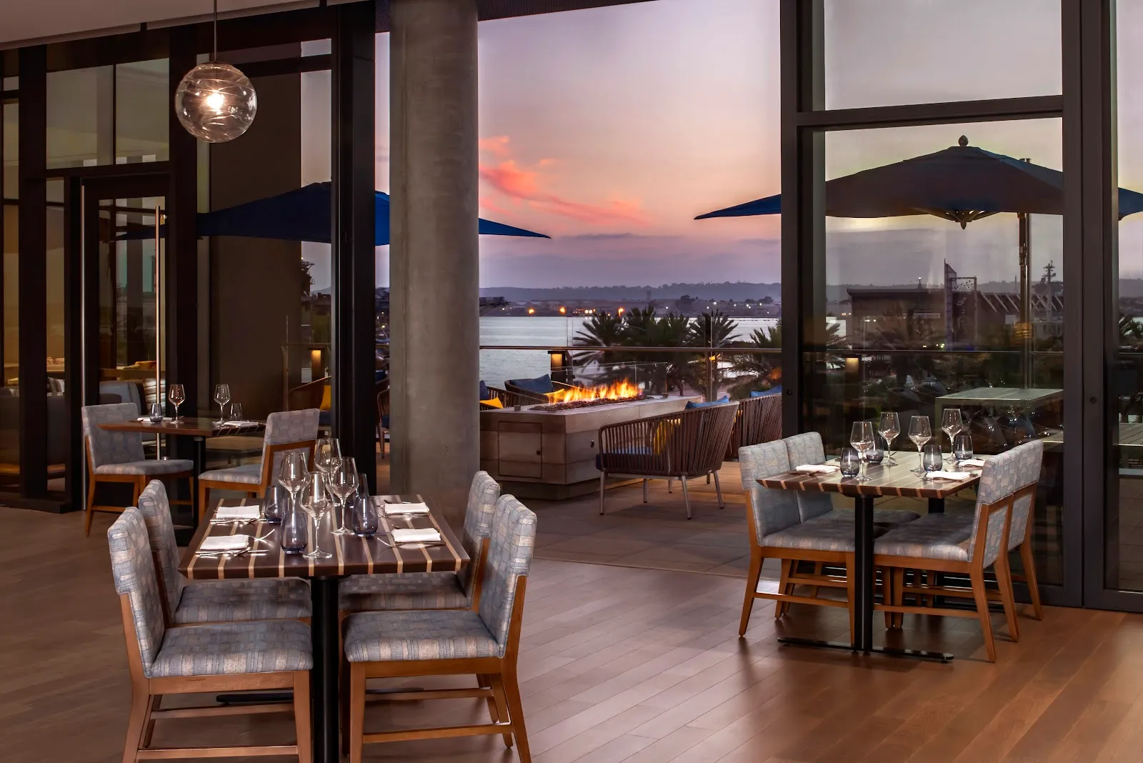 Vistal Bar + Restaurant, Seafood in Little Italy