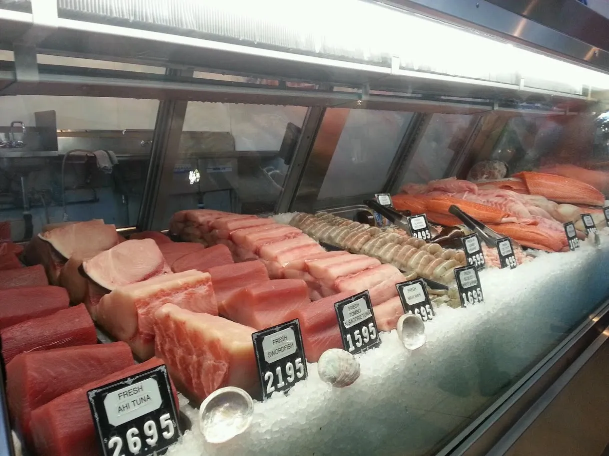 Blue Water Seafood Market & Grill, Seafood in Mission Hills