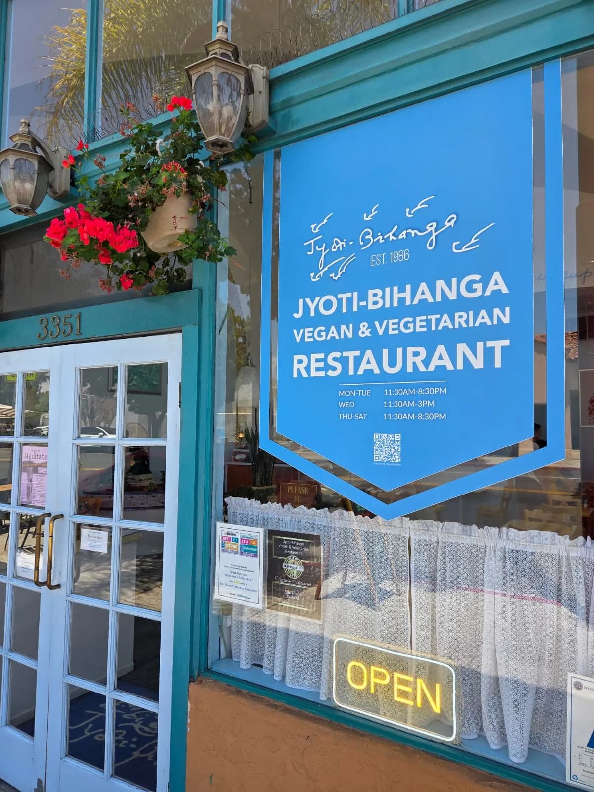 Jyoti-Bihanga Vegan & Vegetarian Restaurant, Vegan in Normal Heights