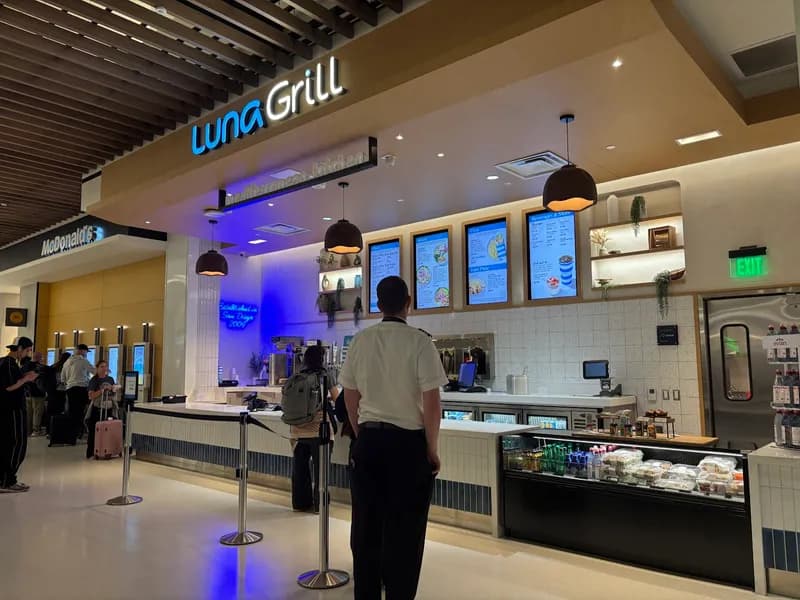 Luna Grill, Mediterranean in Point Loma