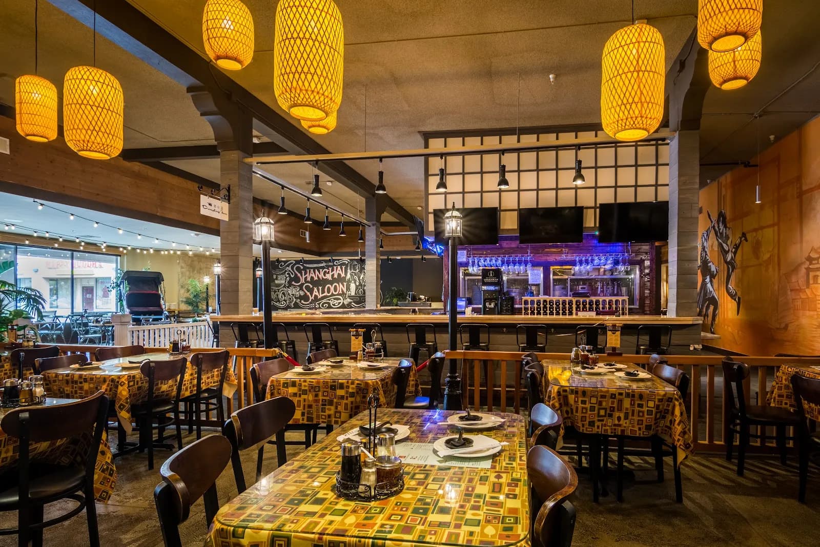 Dumpling Inn & Shanghai Saloon, Chinese in Clairemont