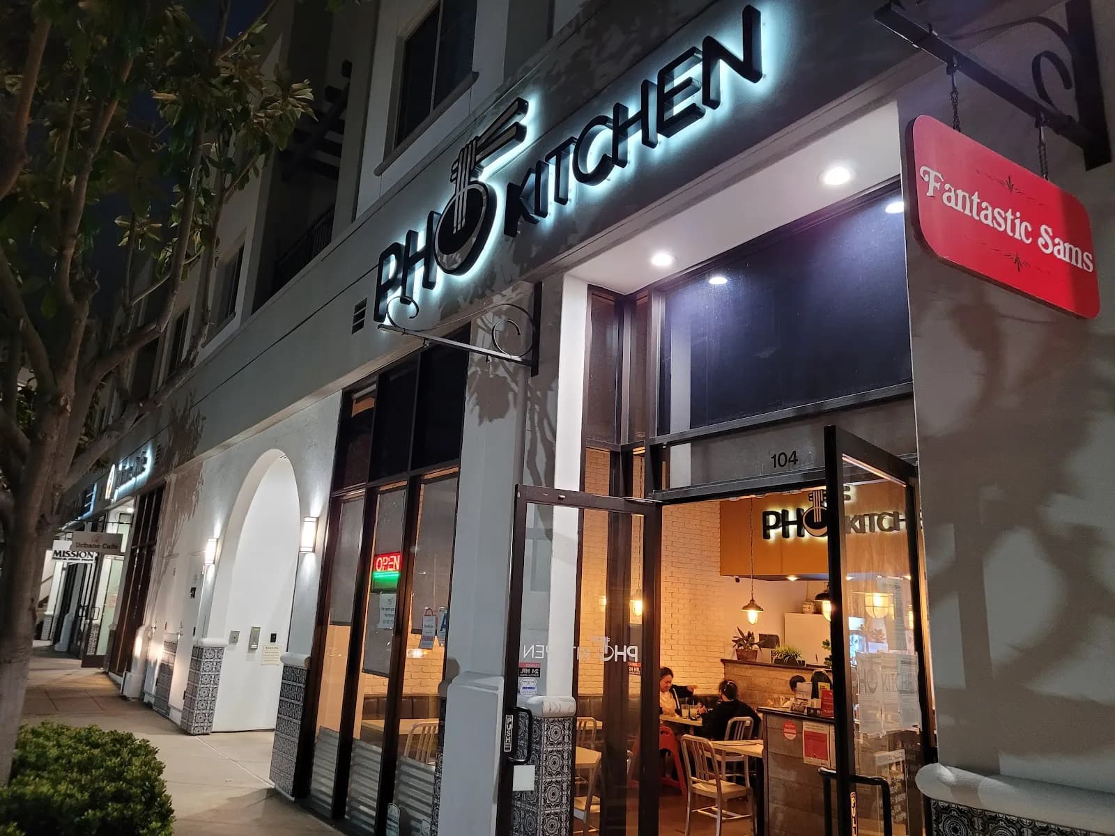 PHO Kitchen, Vietnamese in Old Town