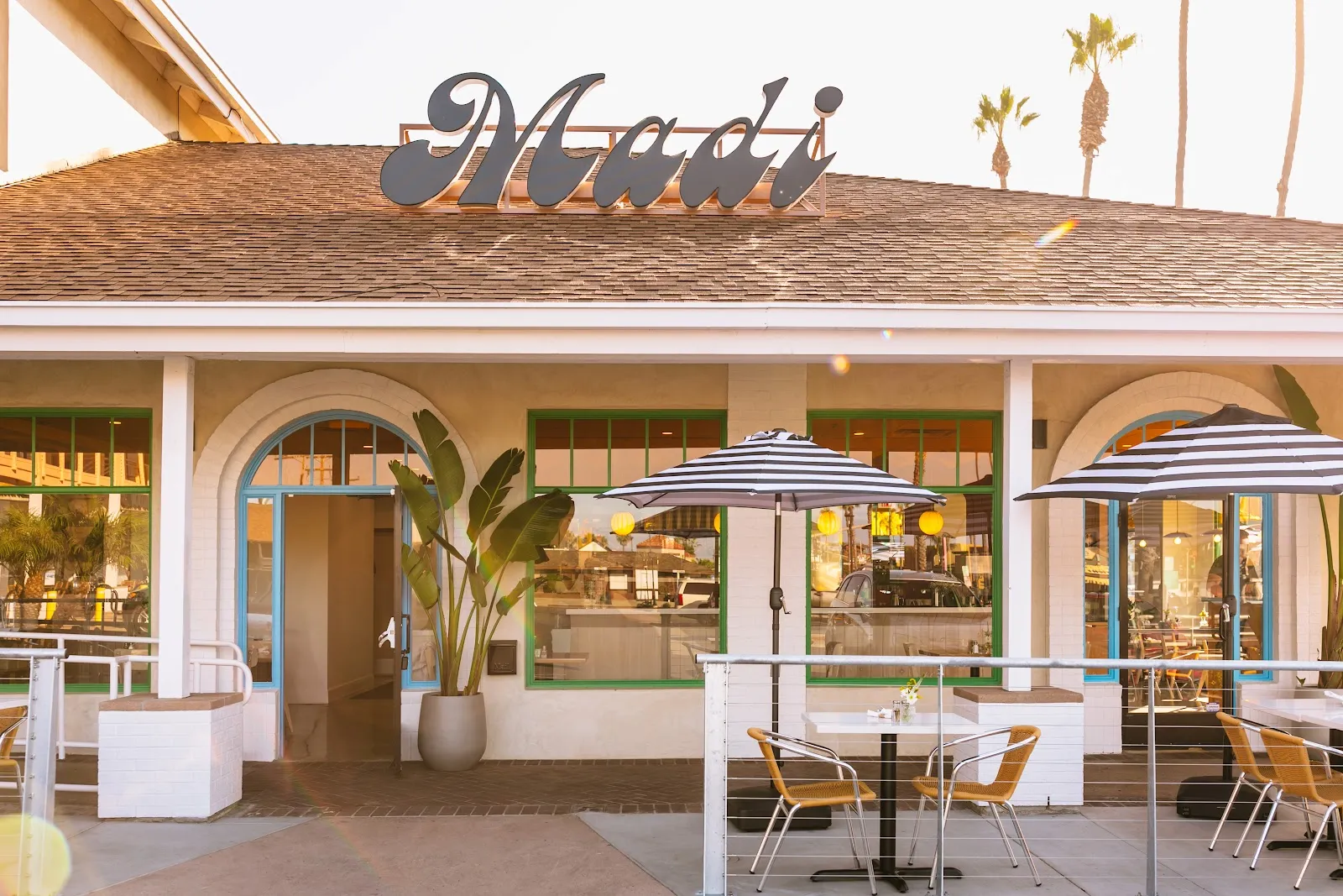 Madi Pacific Beach, Restaurants in Pacific Beach