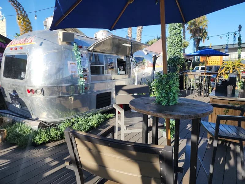 Benedict's Brunch, Restaurants in Ocean Beach