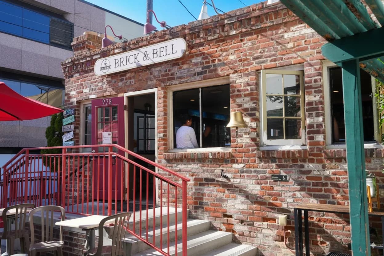 Brick & Bell Cafe - La Jolla, Brunch Spots in La Jolla