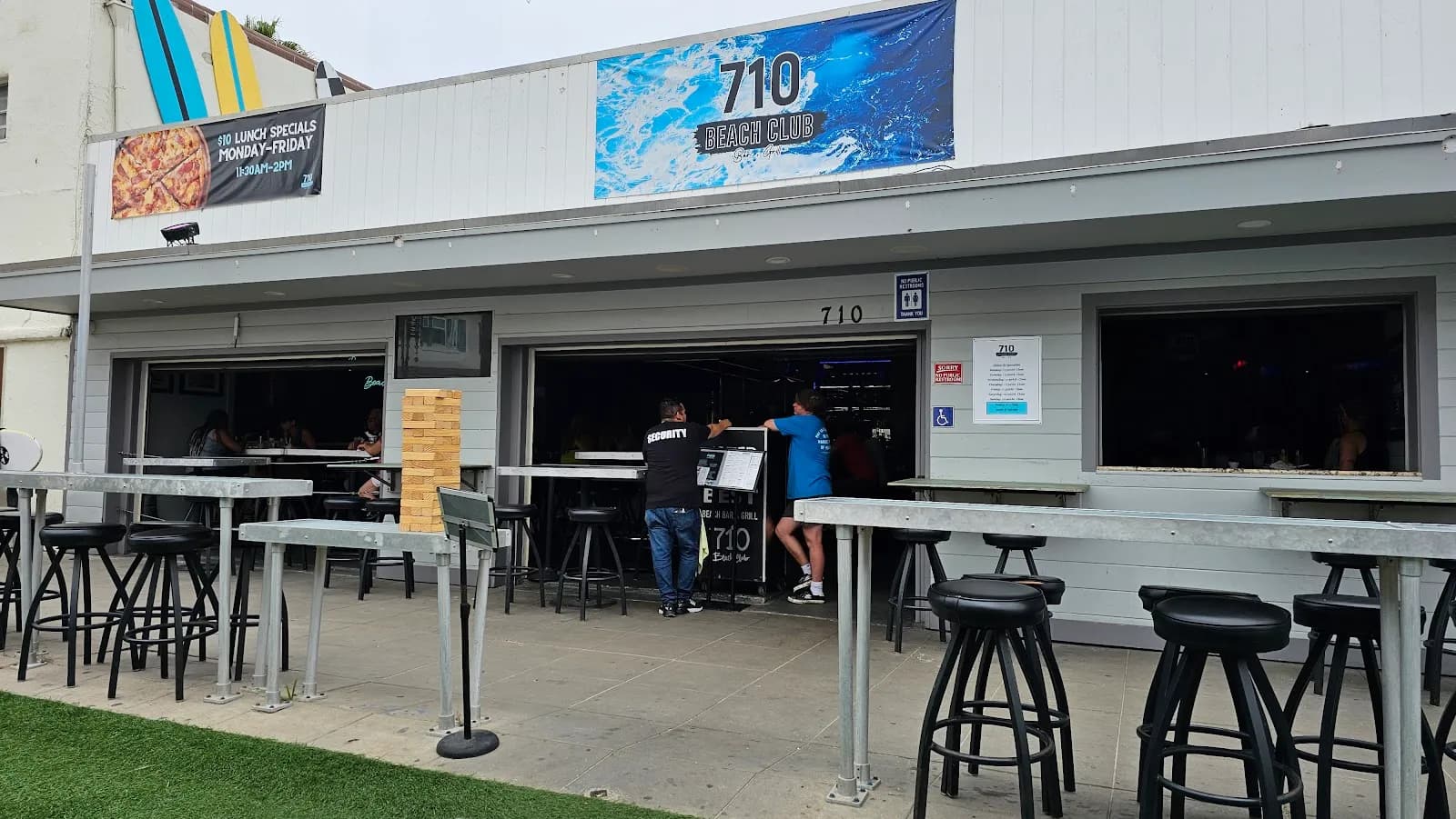 710 Beach Club, American in Pacific Beach