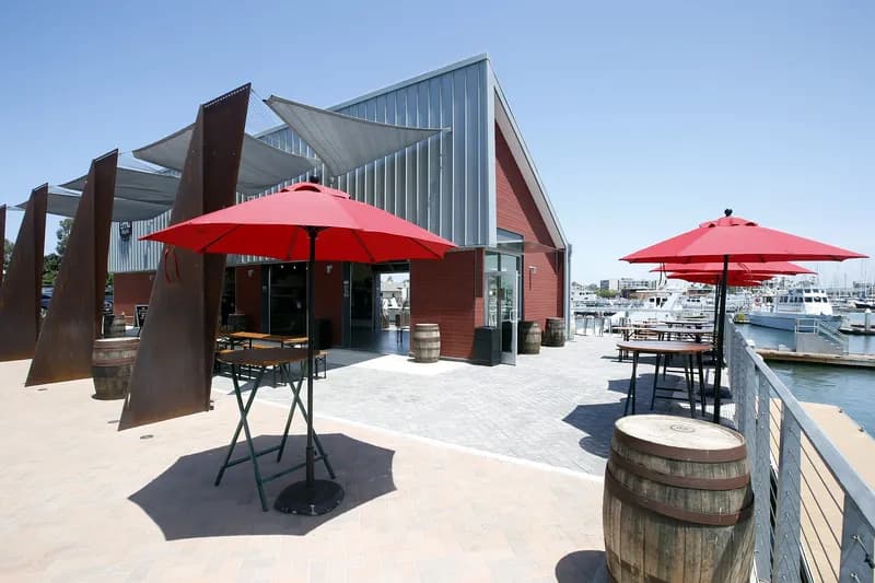 Eppig Brewing Co. Waterfront Biergarten, Venue in Shelter Island