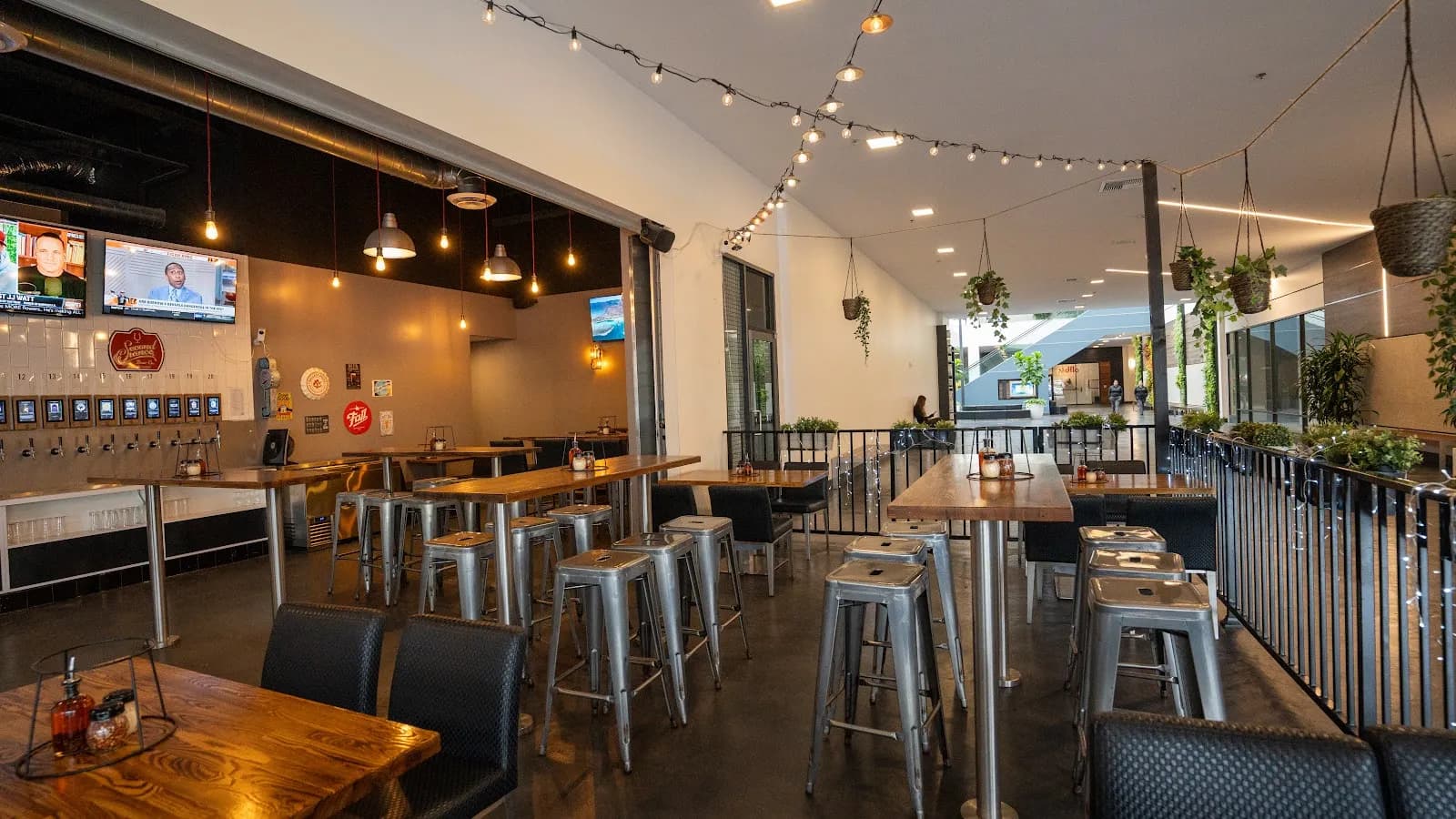 The Pizza Taproom, Pizza in University City