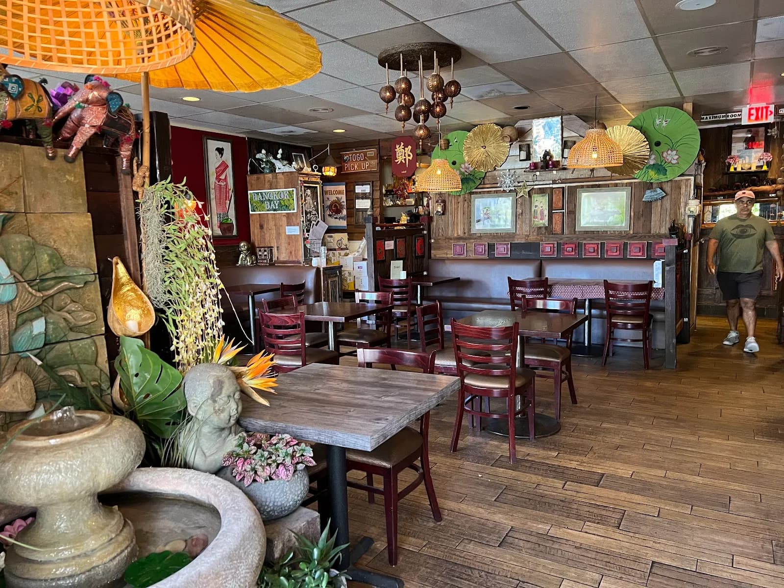 Bangkok Bay Thai Restaurant, Thai in Cardiff-by-the-Sea