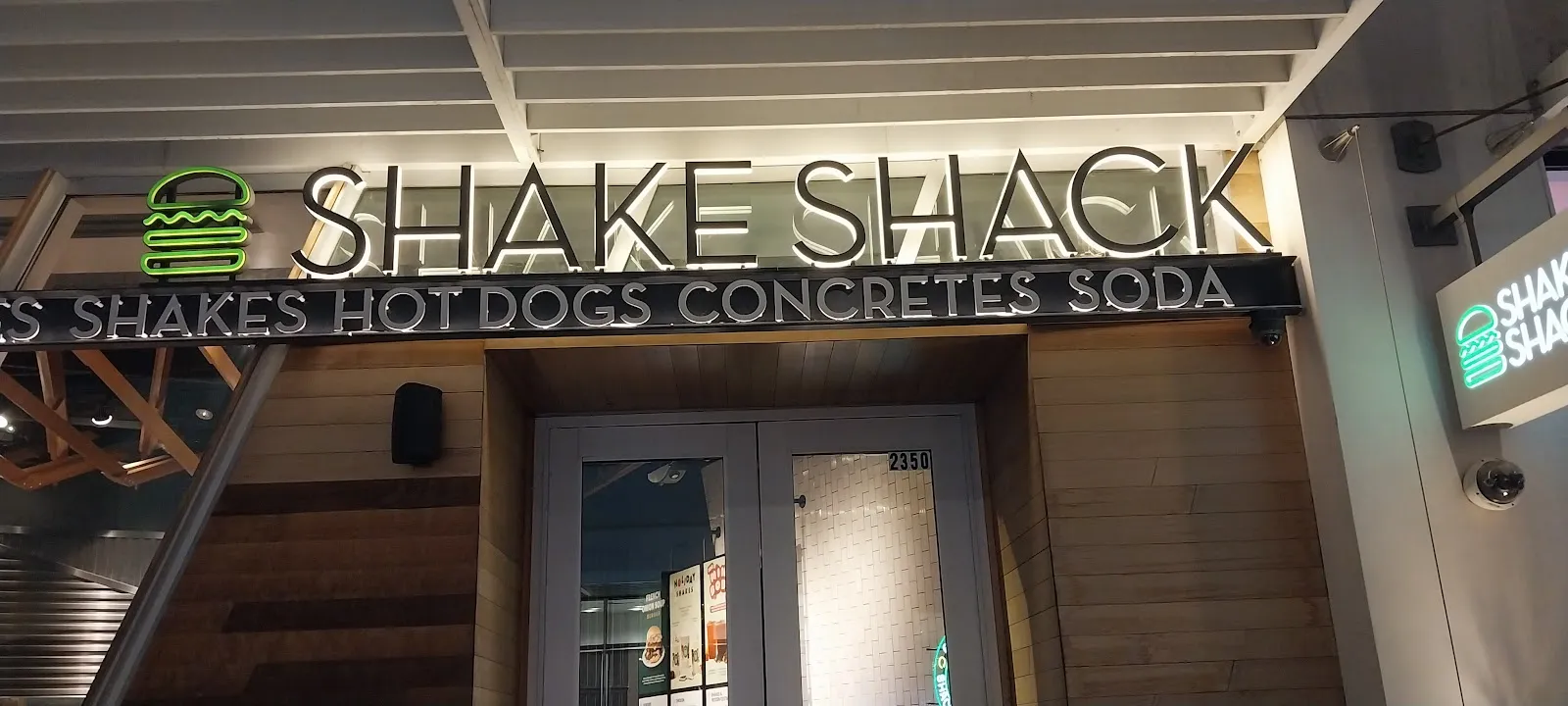 Shake Shack Westfield UTC, American in University City
