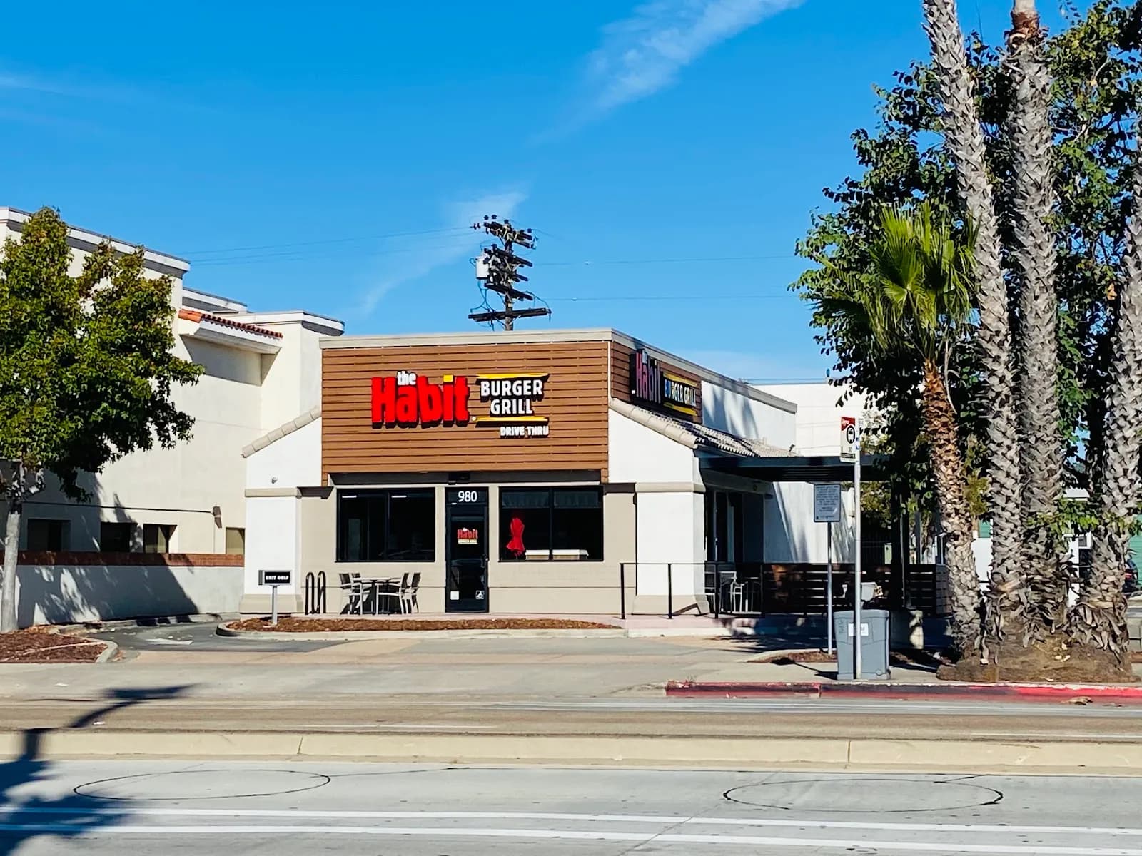 Habit Burger & Grill, American in Pacific Beach