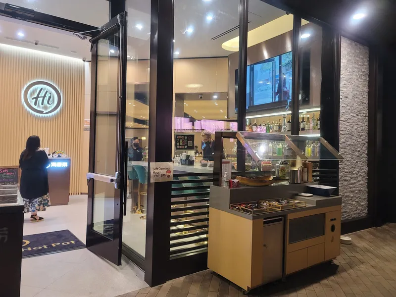 Haidilao Hot Pot San Diego, Chinese in University City