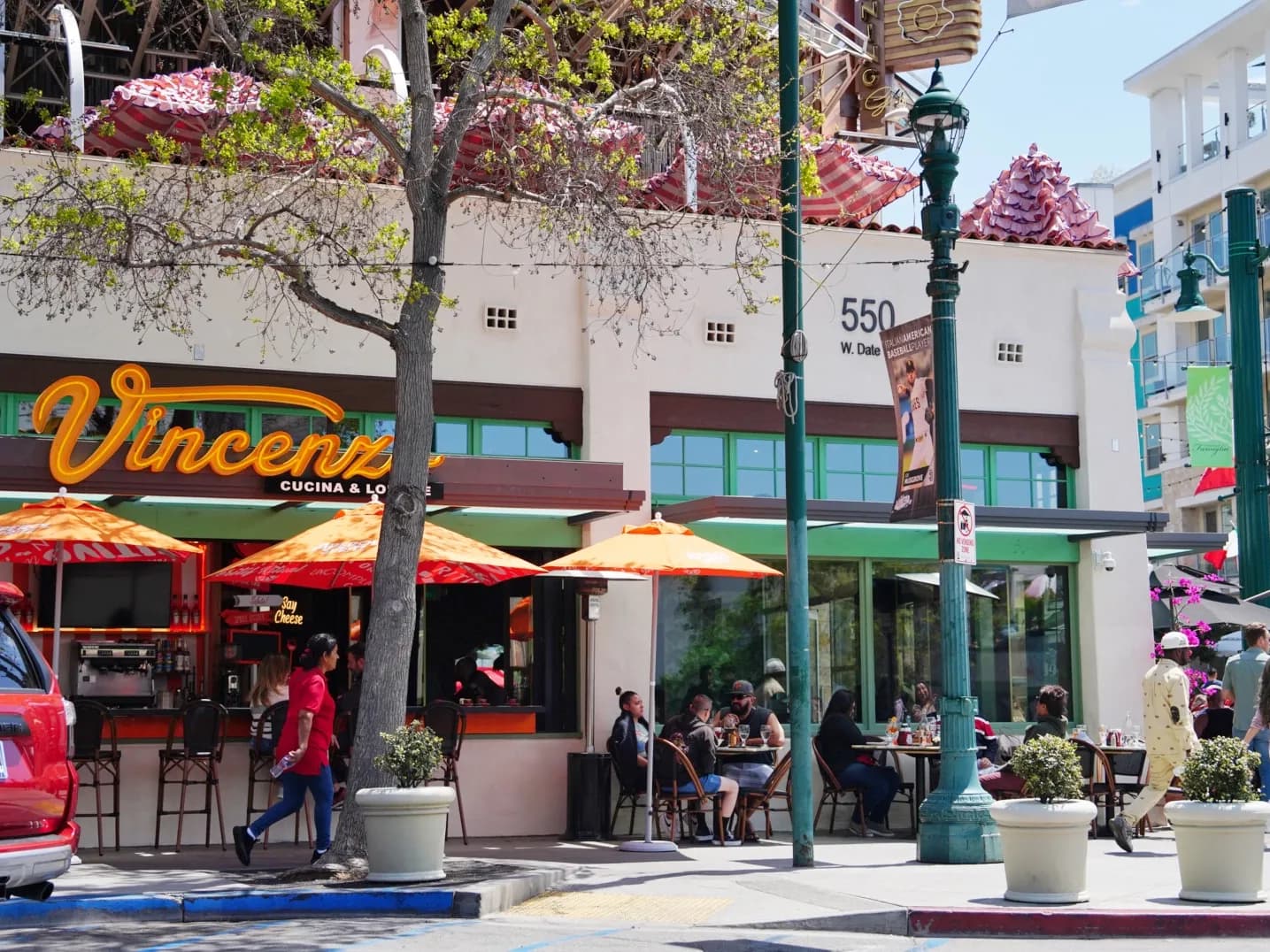 Vincenzo Cucina and Lounge, Pizza in Little Italy
