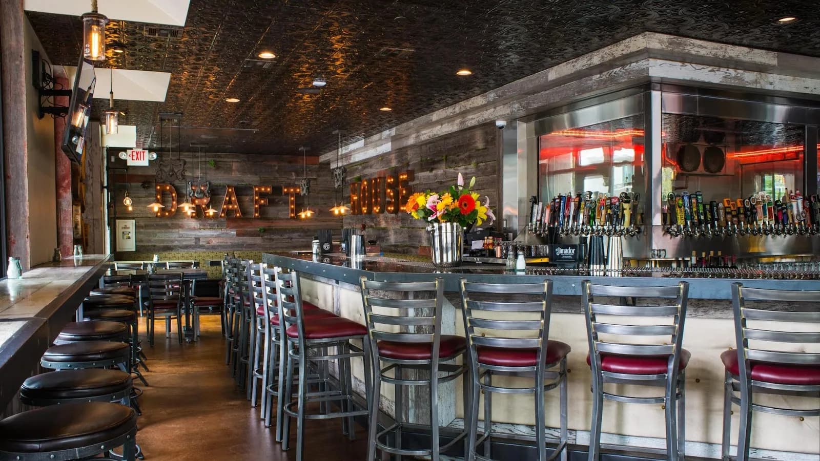 The Corner Drafthouse, Burgers in Bankers Hill