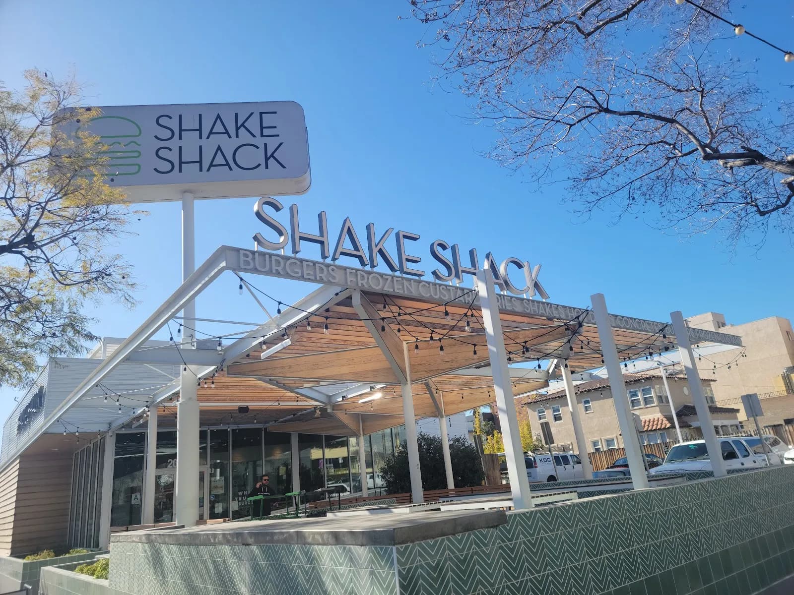 Shake Shack Little Italy, American in Little Italy