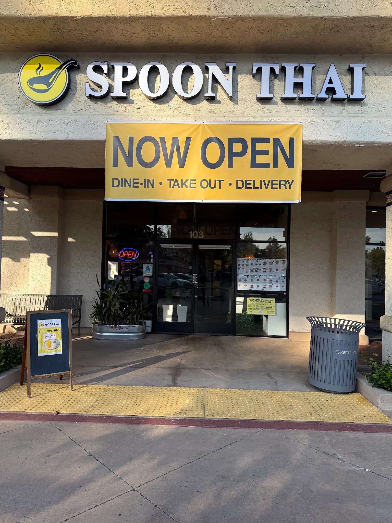 Spoon Thai Kitchen, Thai in Little Italy