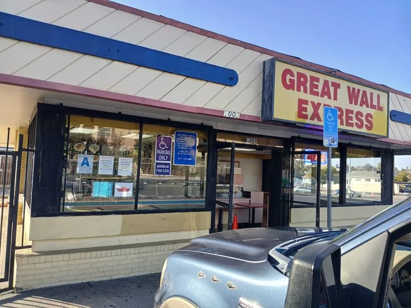 Great Wall Express, Chinese in National City