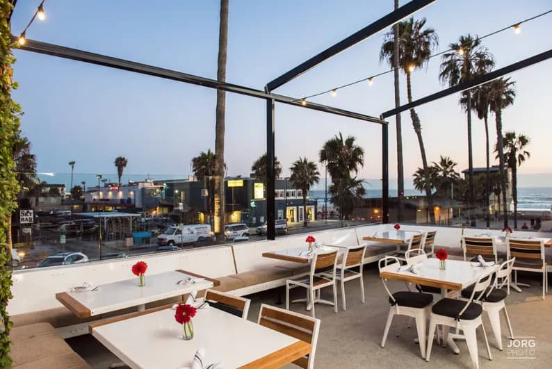 Firehouse American Eatery & Lounge, Restaurants in Pacific Beach