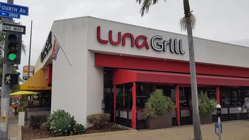 Luna Grill Hillcrest, Restaurants in Hillcrest