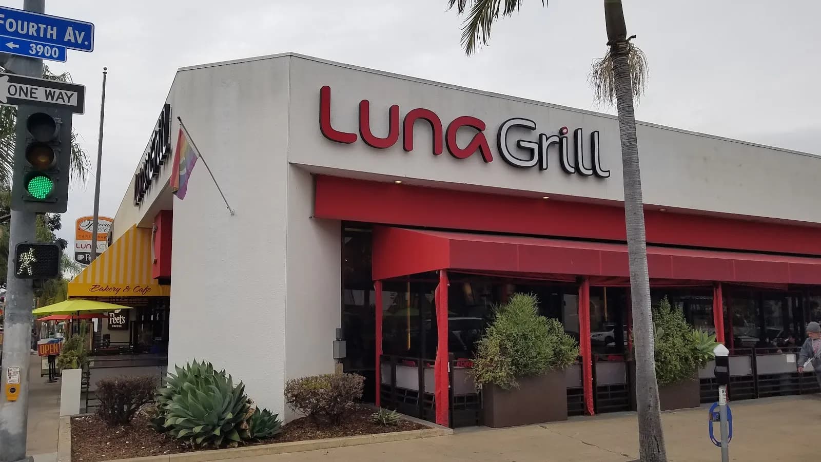 Luna Grill Hillcrest in Hillcrest