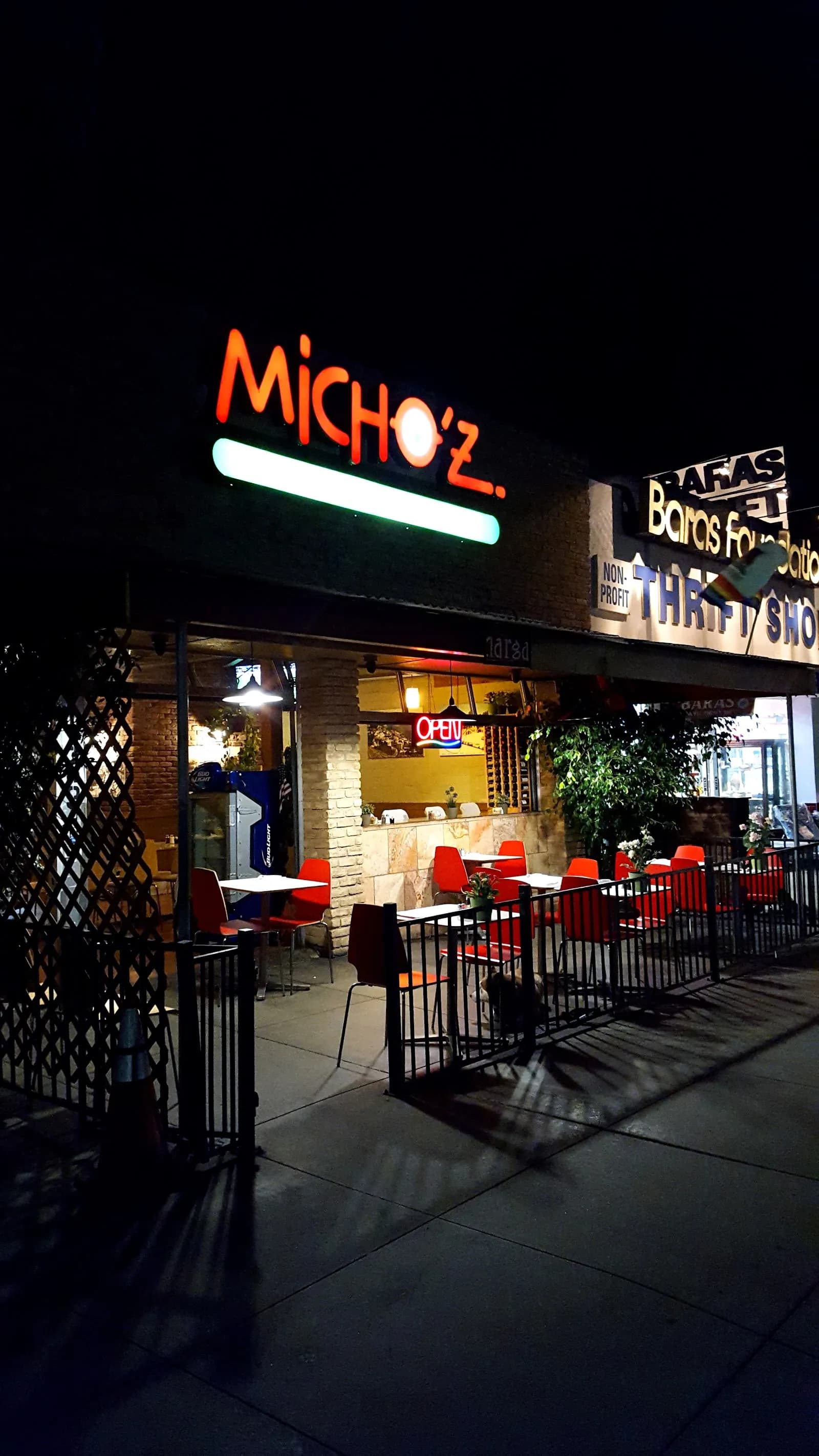 Micho'z Fresh Lebanese Grill, Restaurants in Hillcrest