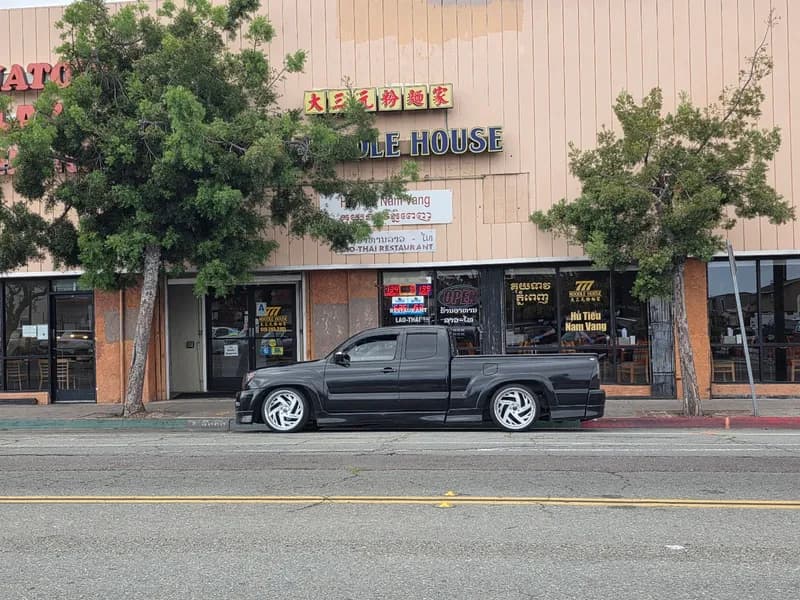 777 Noodle House, Venue in City Heights