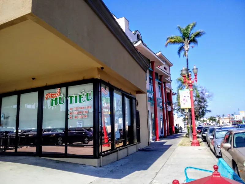 Pho King, Venue in Talmadge