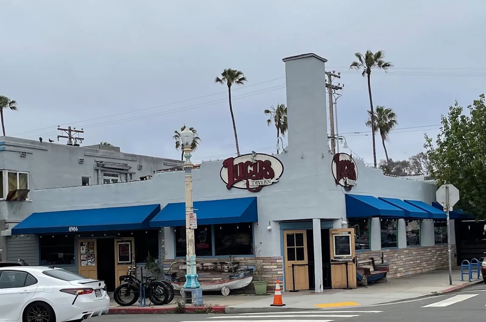 Lucy's Tavern in Ocean Beach