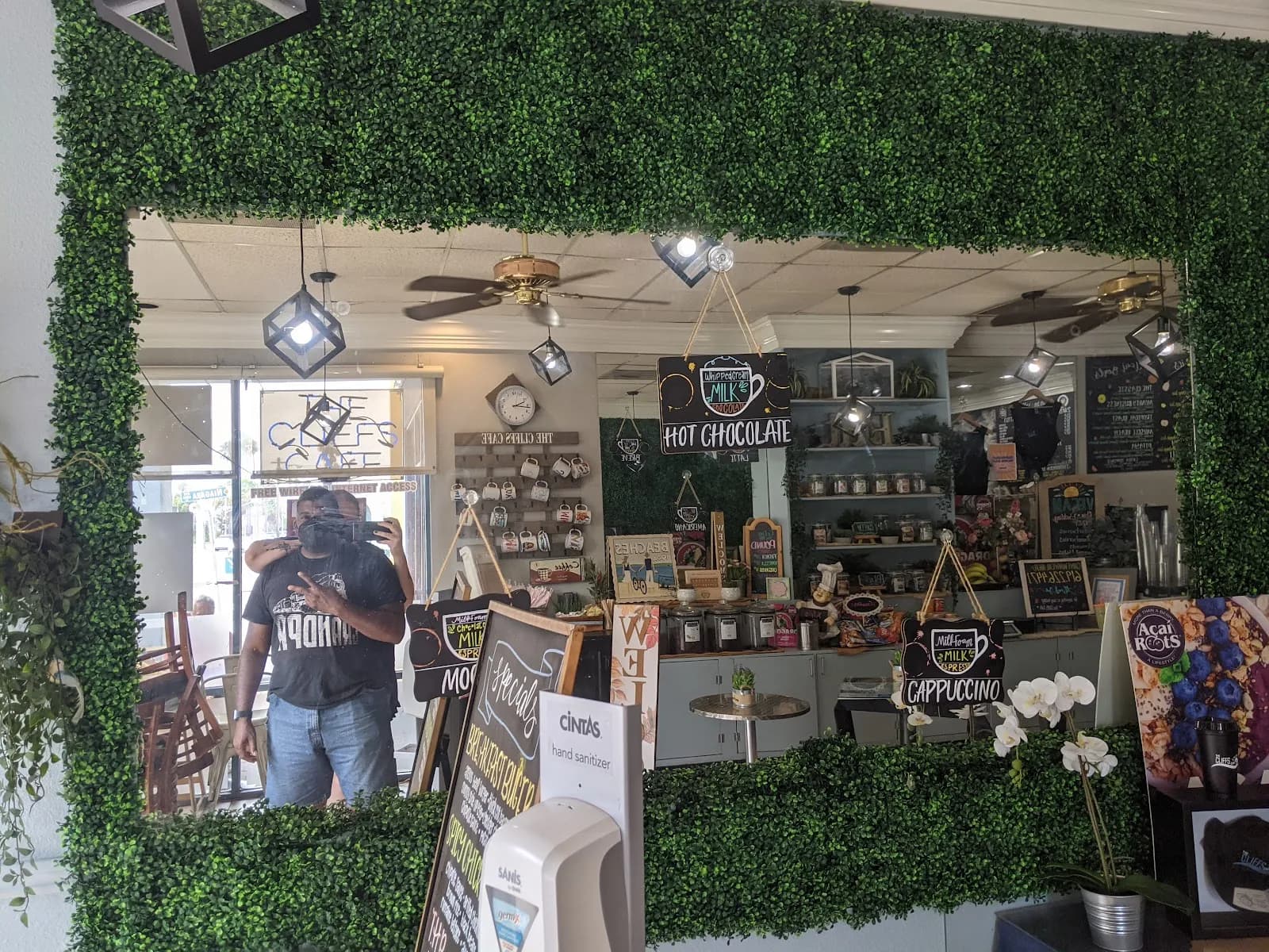 The Cliffs Cafe in Point Loma