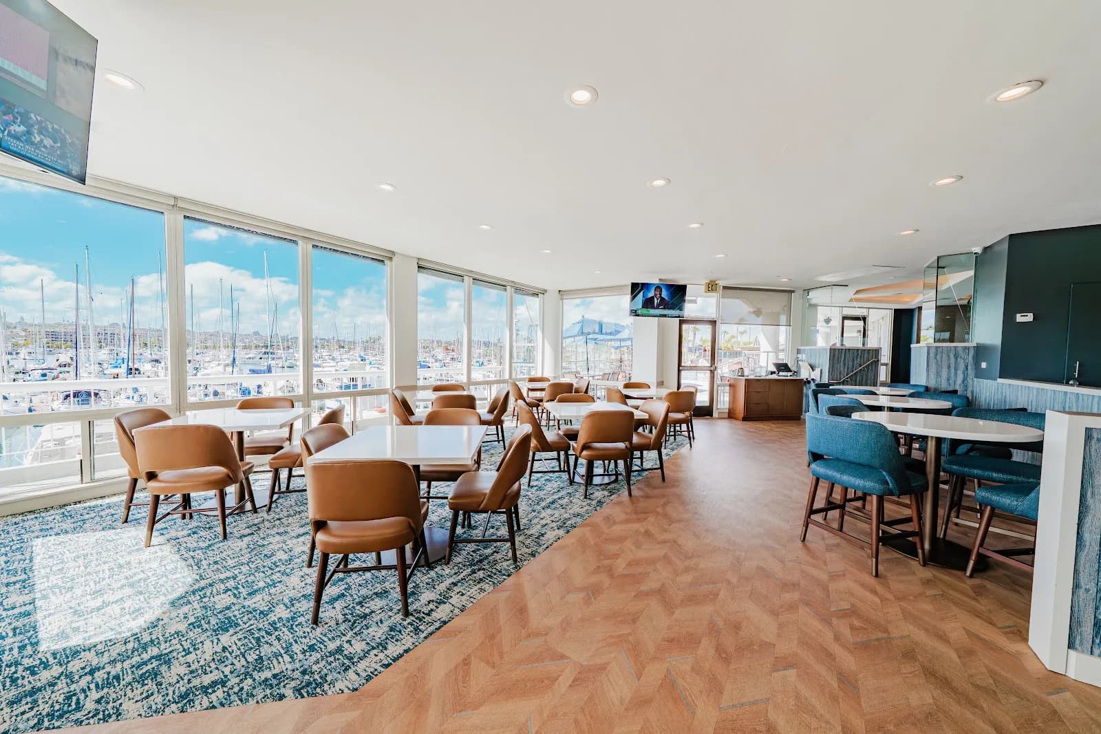 Bay Club Bar & Grill in Shelter Island
