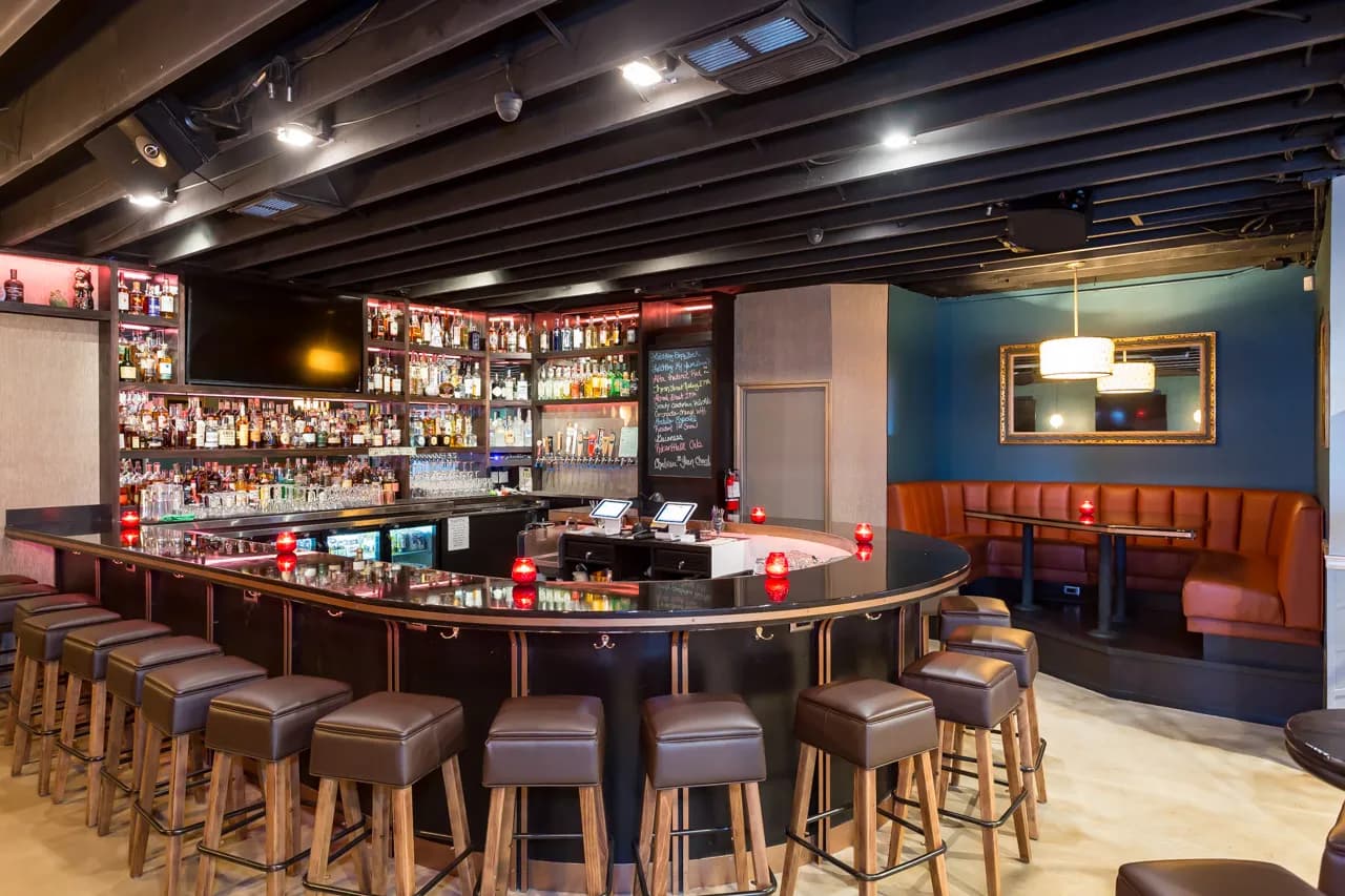 The Cordova Bar in Old Town
