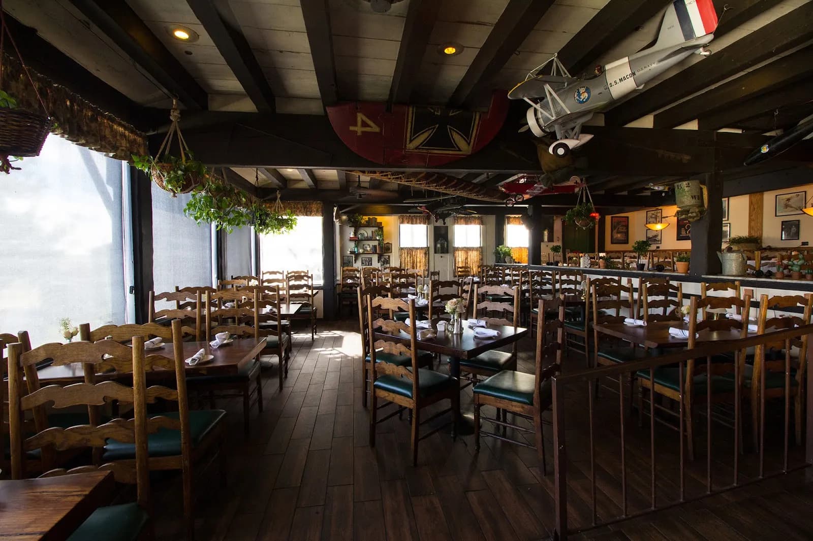 94th Aero Squadron Restaurant & Events, Restaurants in San Diego