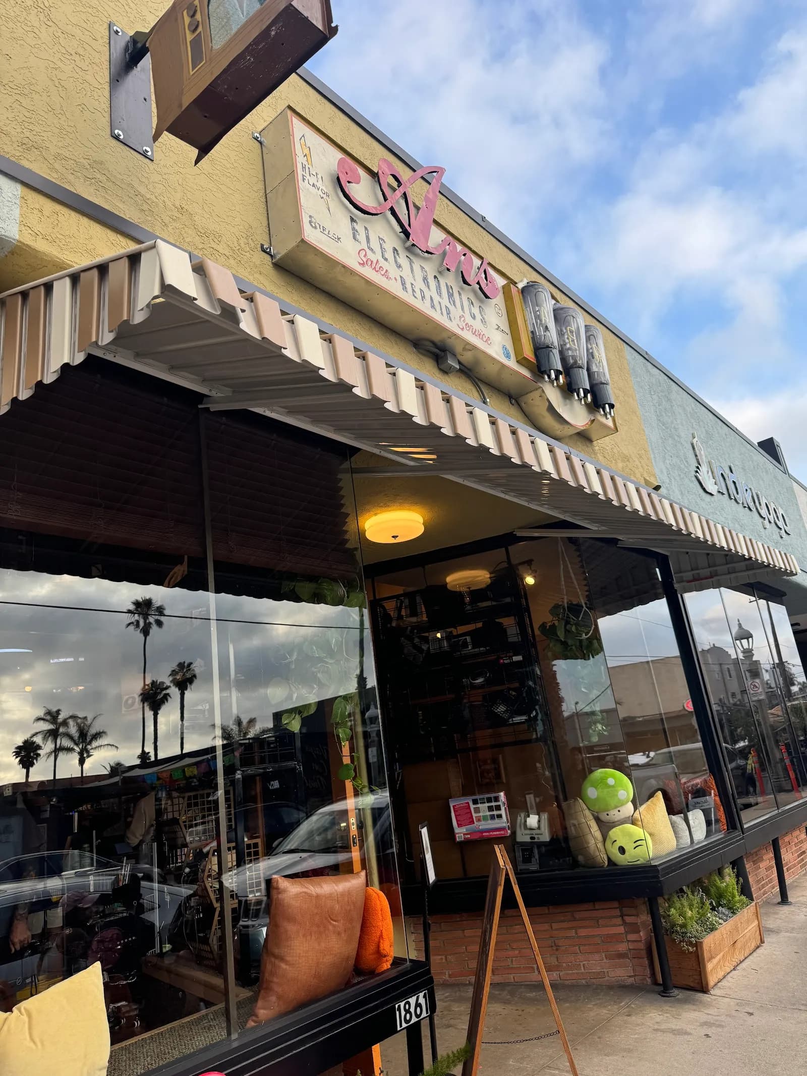 An's Electronics Repair in Ocean Beach
