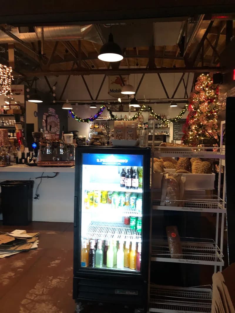 Bay Books Coffee Shop, Restaurants in Coronado