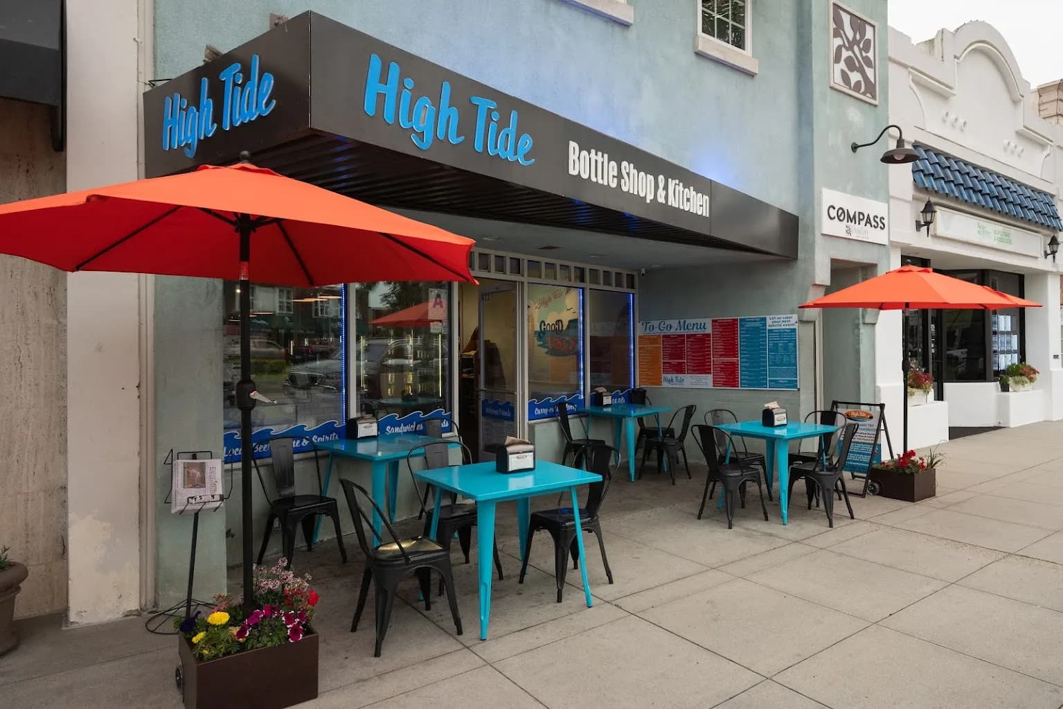 High Tide Bottle Shop & Kitchen in Coronado