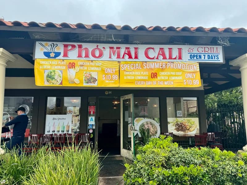 Pho Mai Cali & Grill, Venue in National City
