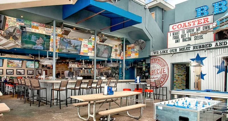 Coaster Saloon, Restaurants in Mission Beach