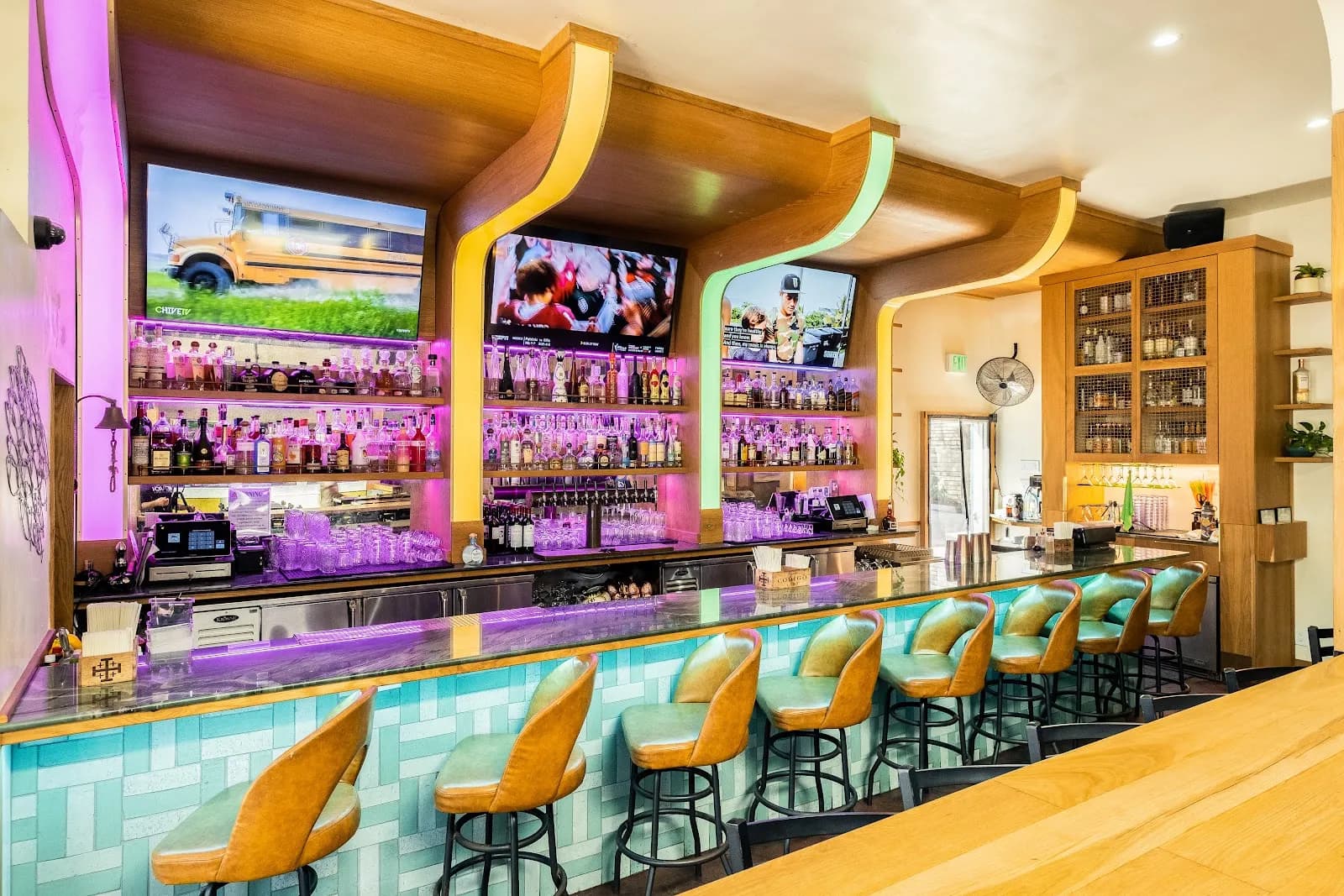Guava Beach Bar & Grill in Mission Beach