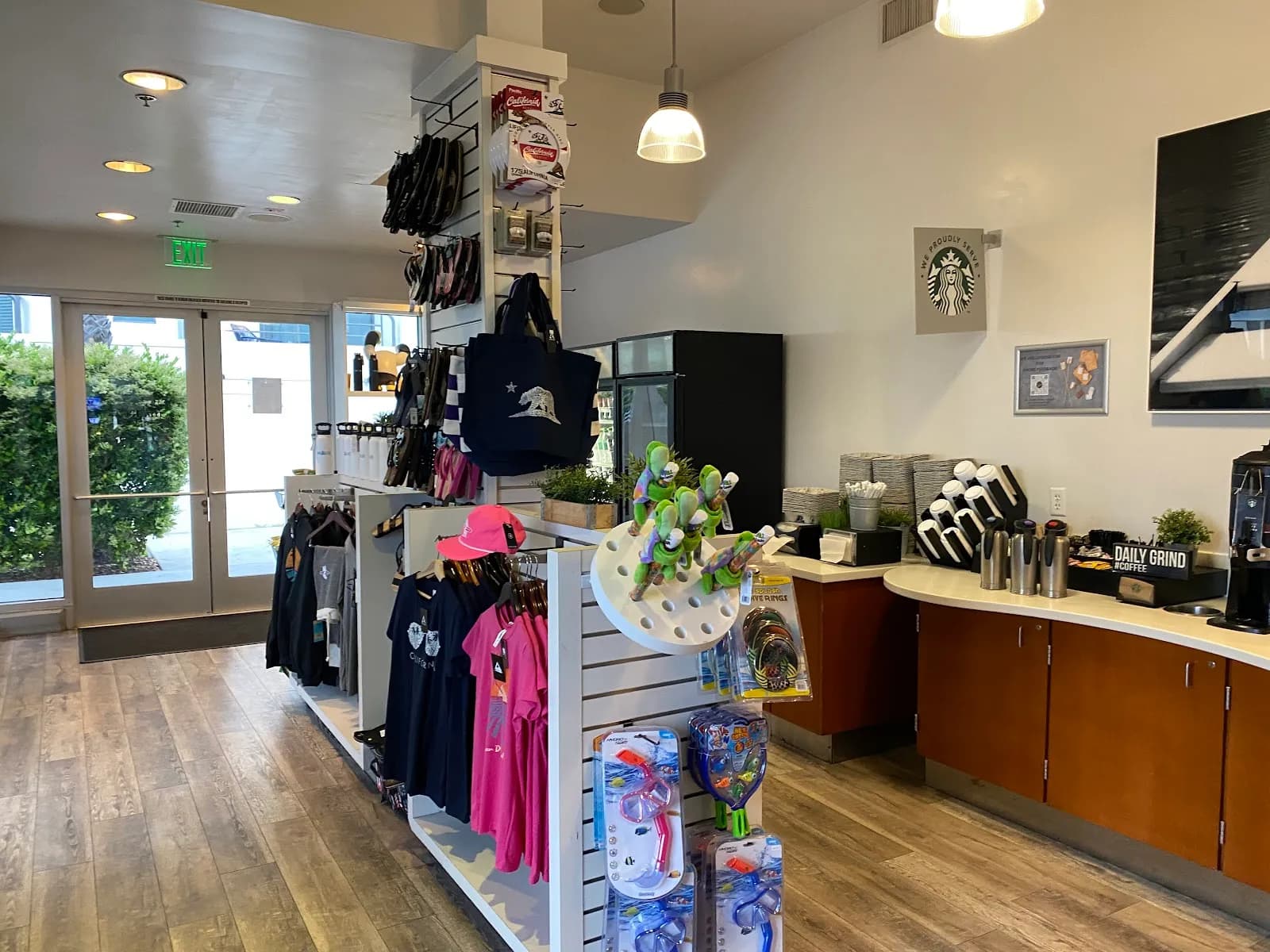 Market Mission Bay in Mission Beach