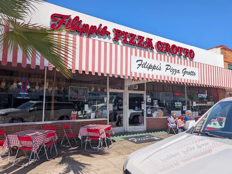 Filippis Pizza Grotto Pacific Beach, Restaurants in Pacific Beach