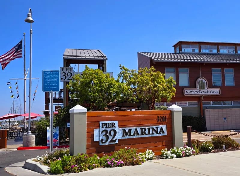 The Waterfront Grill @ Pier 32 Marina - San Diego, Restaurants in Chula Vista