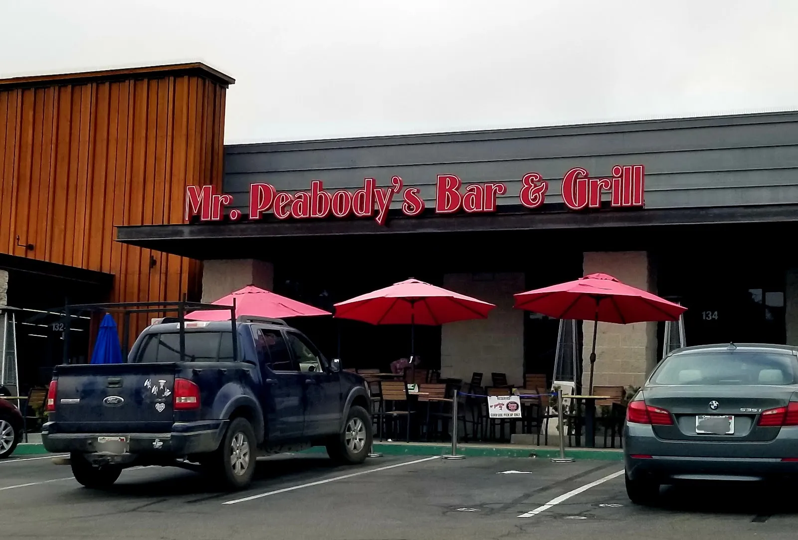 Mr. Peabody's Bar & Grill Live Music, Restaurants in Encinitas