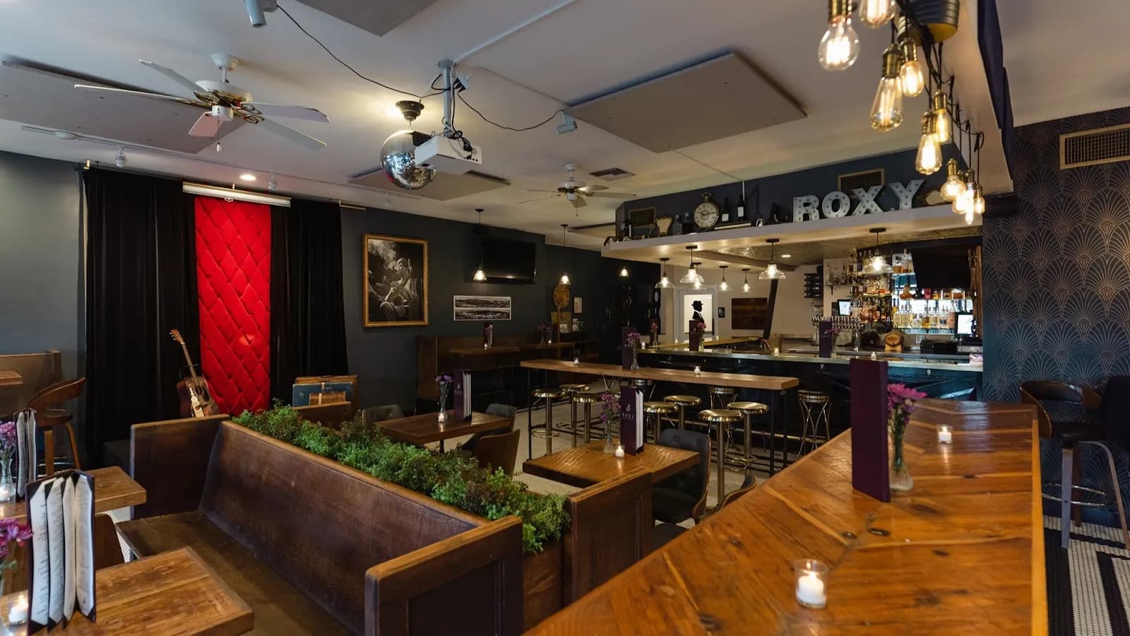 The Roxy Encinitas, Restaurants in Encinitas