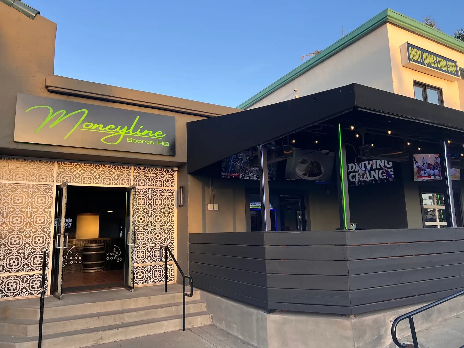 MONEYLINE Sports HQ, Bars in Encinitas