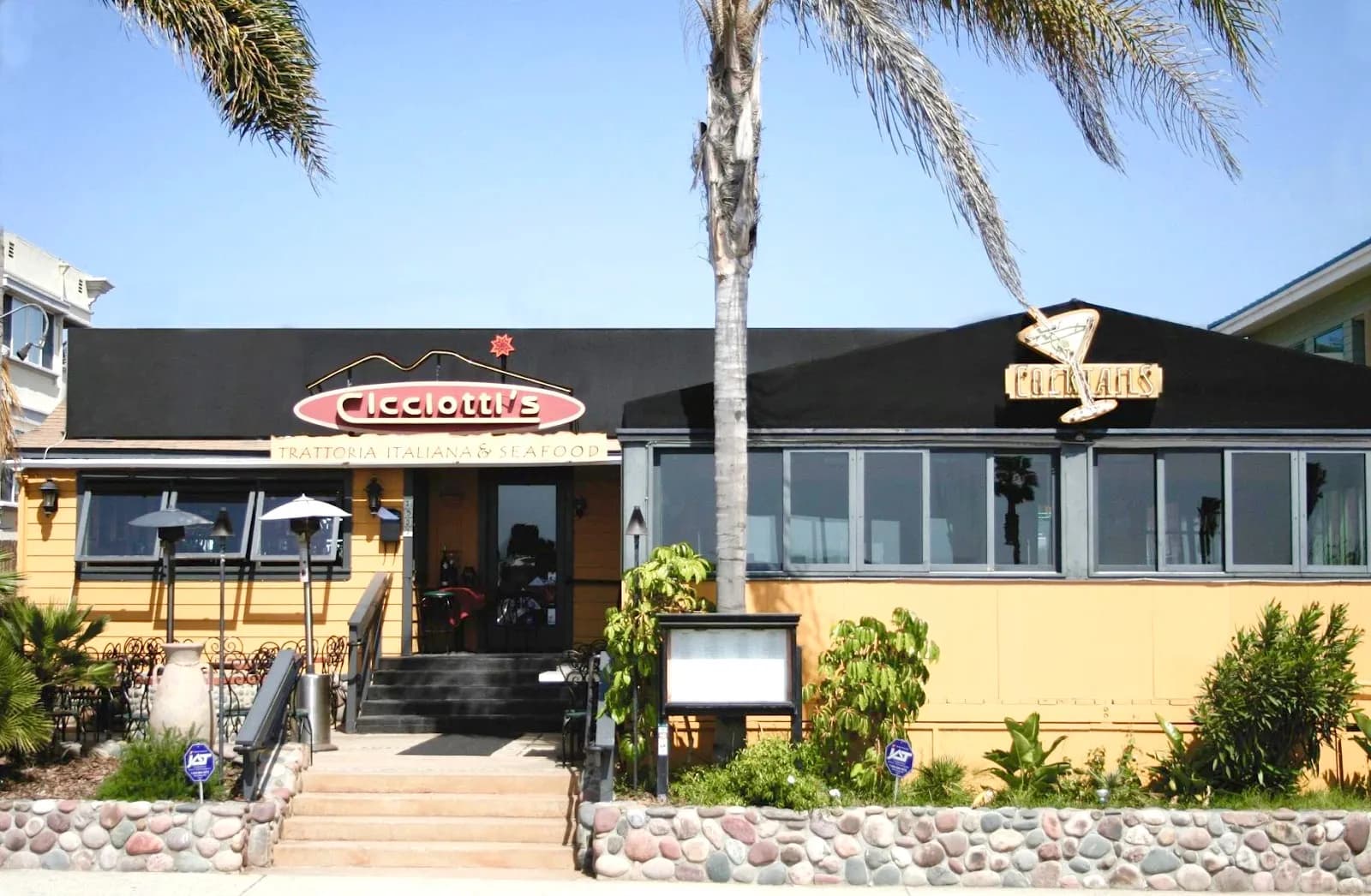 Cicciotti's Trattoria Italiana, Restaurants in Encinitas
